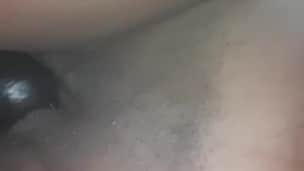 චිිත්තේ කඩලා දාලා කම්බ සුරතල් කරන අක්කා.