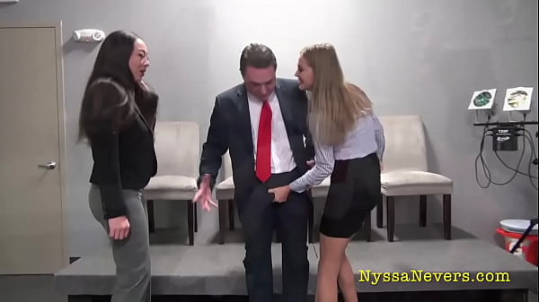 Ballbusting: TRUMPED YOUR BALLS! (Nyssa Nevers, Star Nine and Andrea Diprè)