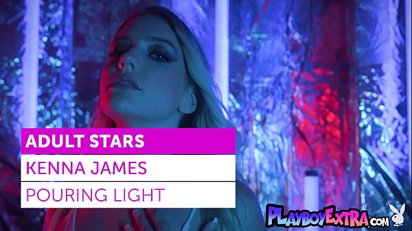 Big tits pornstar blondie Kenna James stripping and posing nude in the rain