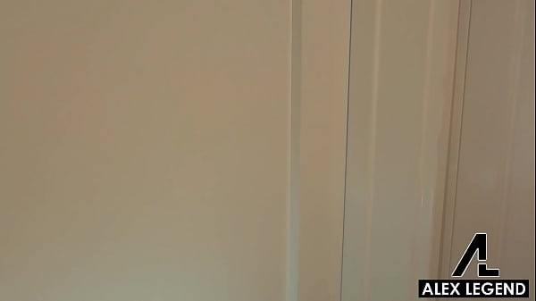 Jennifer White Gotta Use That Pussy For Alex Legend To Avoid Eviction!