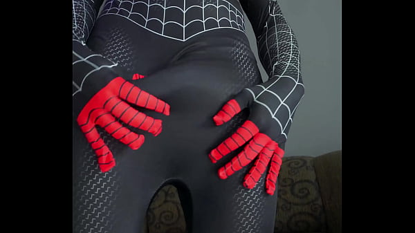 Miles Morales Homem Aranha Cosplay batendo uma punheta e gozando bastante bem gostoso – GOZO FARTO