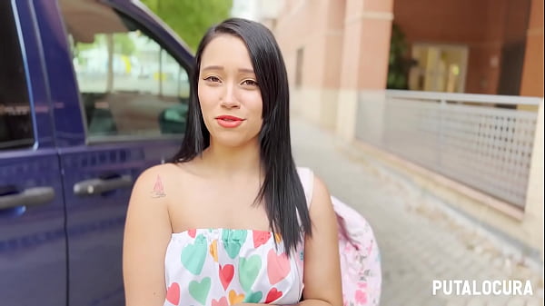 PutaLocura – La colombiana hermosa Lía Ponce es pillada por Torbe y folla guarro