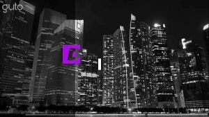 Fudendo essa gostosa no sofá até enche-la de porra.. que tesão fude-la no pelo!!!