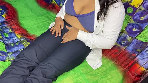 Indian Ladki Job Se Ghar Par Aate Hi Pussy Finger Karne Lagi Hot xxx Girl Viral Mms Video