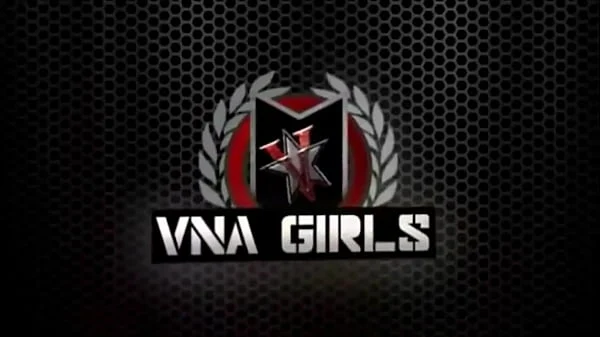 Bikini MILF Sara Jay Shoves Her Big Glass Dildo Outdoors By The Pool!