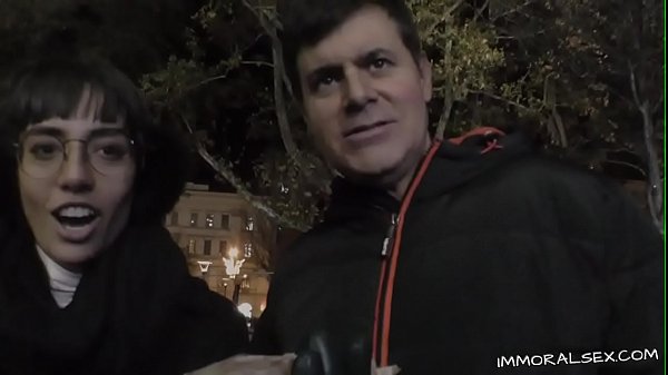 Dick sucking live show ho gets pounded