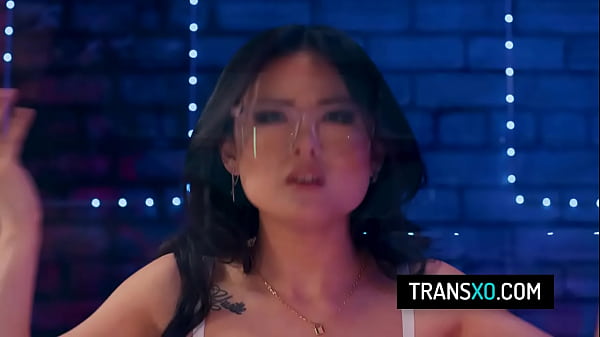 Hot asian babe adventure turns into a threesome with two shemales – Lulu Chu, Izzy Wilde, Zariah Aura