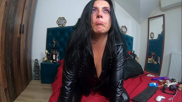 Leather Dance by the Bed – Zipper Tease & Pussy Touch 312