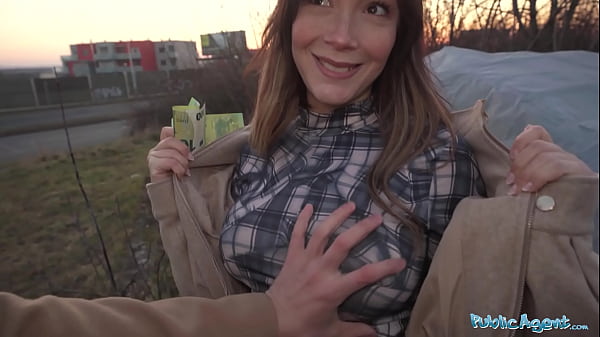 Public Agent – Hot Venezuelan Babe Sucks and Fucks for Cash in Public