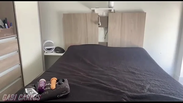 Sexo caseiro com consolo no cuzinho! Me masturbei e gozei muito!