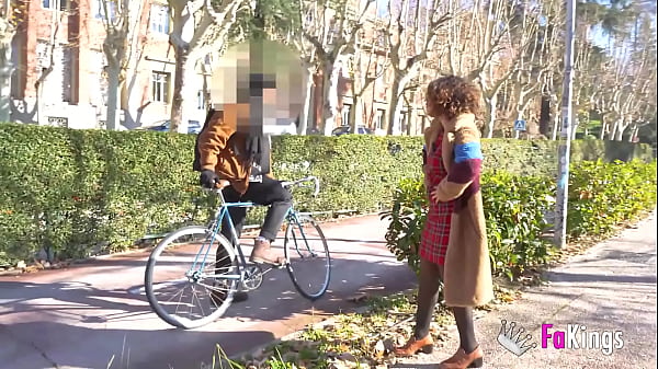 Want to fuck a porn star? We went out to the street to ask people if they want to fuck Elena de la Vega