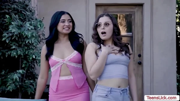 Watch sorority babes lick each others wet pussy