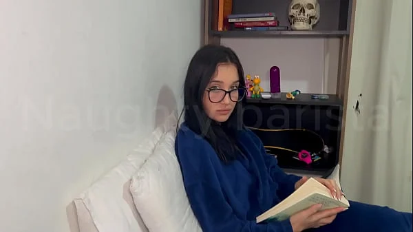 Putinha com frio pra dar a buceta botei pra fazer chupeta