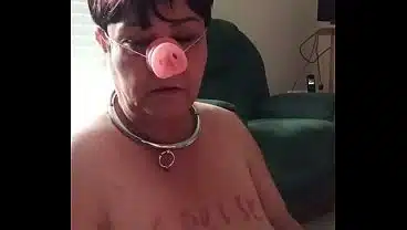 2025 11 18 Chienne Marie la grosse truie humiliée