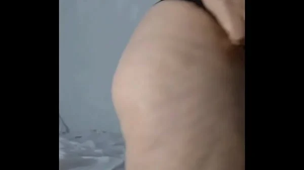 Cheguei em casa cheia de tesão, ganhei um plug anal do meu enteado fui testar ! Oque vocês acham?