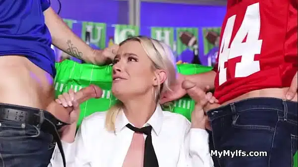 Barmaids holes getting freeused by two guests in a threeway