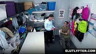 Bootcamp thief Remy Woods realizes that she has left footprints everywhere and that her only way out is to play nice with Tony