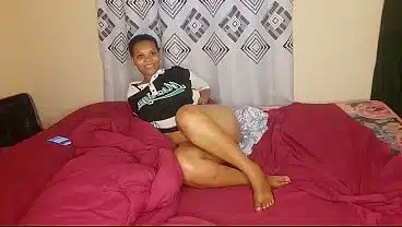 Brown African milf try squirting