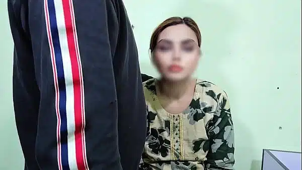 Desi Stepmom Doing Ass Twerk Show Infront Of Her Stepson