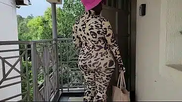 Erotic Photo Shoot Turned into a Fuck Session | Apple Bottom 52 and Mr Big D