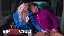 FUCKED IN TRAFFIC – Big Juggs Hoe Carly Rae Lets Man Ravage Her Slutty Meat In The Backseat
