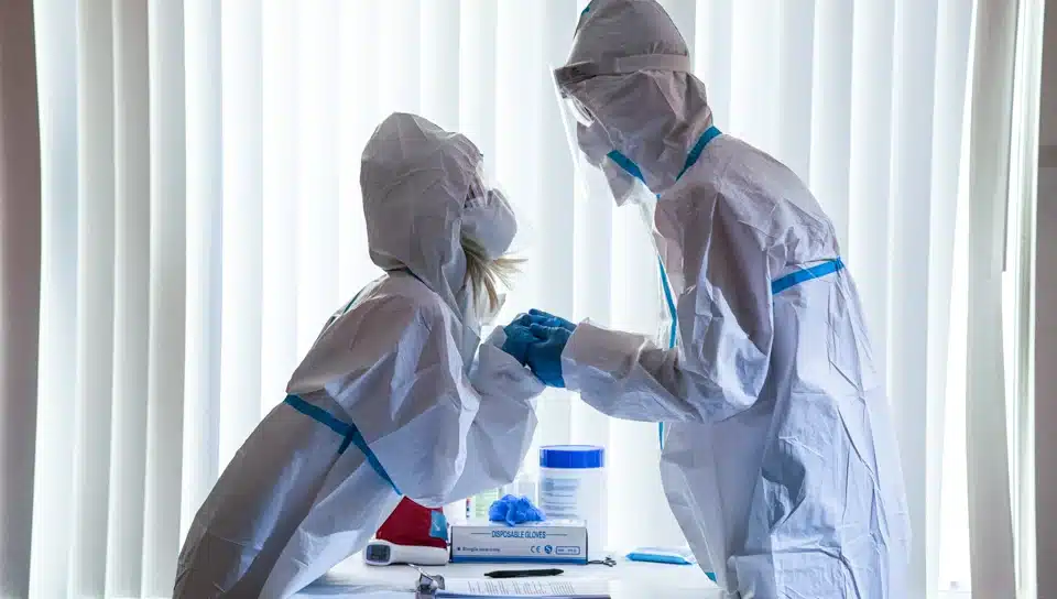 Future Darkly: Pandemic – Anna and Alex