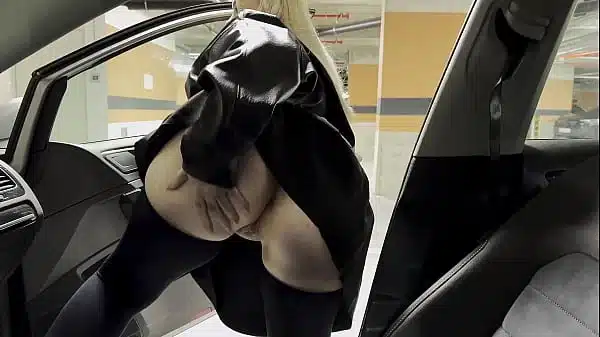 Goth girl teases her in the hallway! SHE ASKS FOR ANAL!