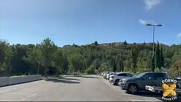 Horny, sublime coquine, adore la baise