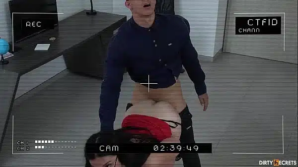 I SEDUCE THE HEAD OF SECURITY TO LET ME GO