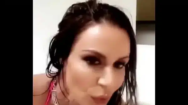 Instagram post by Kendra Lust™ BXBlGKBFBMJ