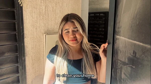 La sirvienta obediente: órdenes atrevidas por una jugosa recompensa