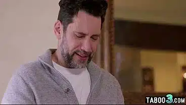 Latina stepdaughter Aria Sloane pet herself and serving her perv stepdad