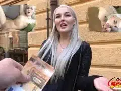 Lovita Fate  das blonde Dessousgirl lässt sich für Geld beim Casting ficken