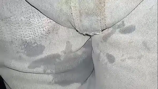 Pañal orinado con múltiples orgasmos