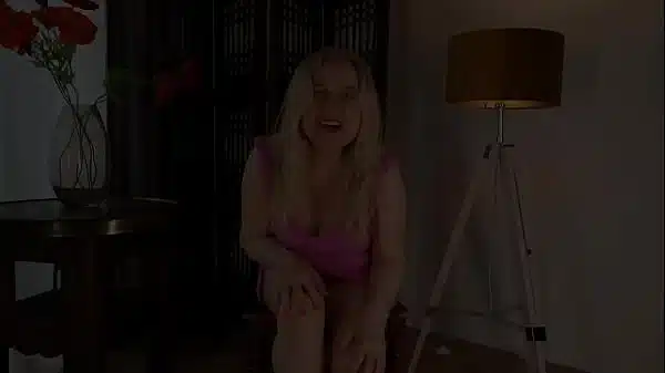 Prolapse granny Is Waiting for a big hard cock