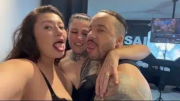 Reencontrei o Casal DNA e eles me fizeram gozar tão gostoso que agora eu só quero ser marmita de casal