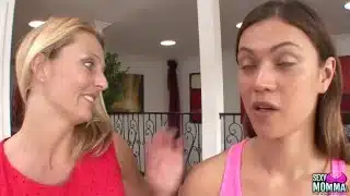 SEXYMOMMA – Dyke cougar Brenda James pussy play stepdaughter