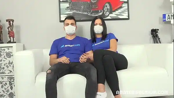 The horny couple is not afraid of coronavirus