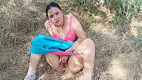 Bakri Charane Vali Bhabi Ko Choda Jangal Me