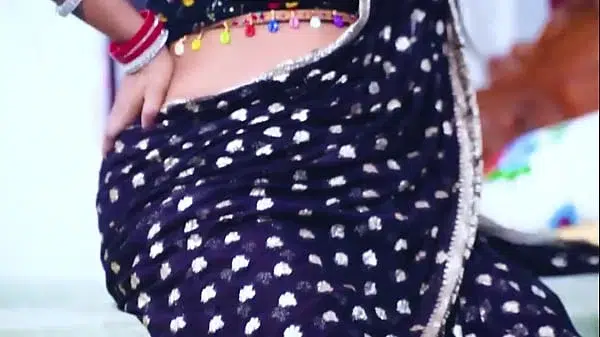 Big Boobs Indian Hot Bhabhi Fucked While Cooking – Desi Sex