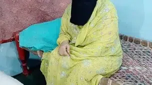 CHEATING WIFE NETU GIVING HANDJOB TO HER HUBBY AND LOOKING TOWARDS HIS FRIEND