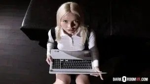 DARK ROOM VR – Miss Lika Star Got Busted Really Hard
