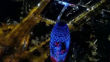 tras cámara de Martina smeraldi y 3 bbc dandole la bienvenida a barcelona