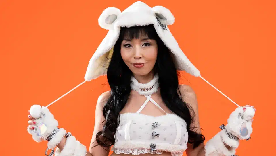 Up Close VR with Marica Hase