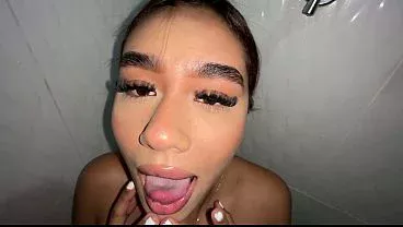 Elle Lore Pissed On!