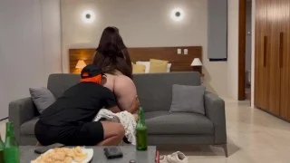 El amigo de mi esposo coge mucho mejor 🥵