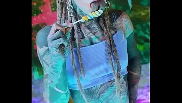 Anuskatzz shows her tongue split. If you wanna know what else she can do with it check out her XXX page !