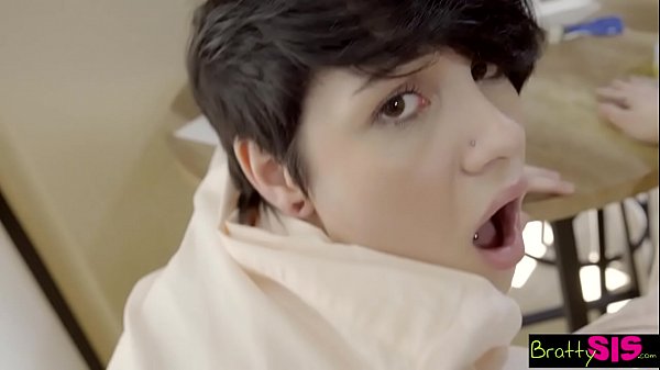 Bratty – Fucked My Step ter In Our Parents Bed