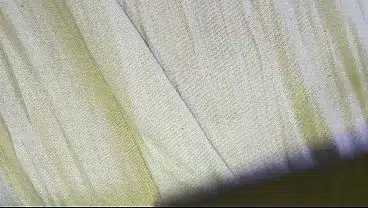 Metendo no cuzinho gostoso