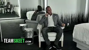 Stunning Gwen Vicious Proves She’s Worth Every Penny in Audition Tape